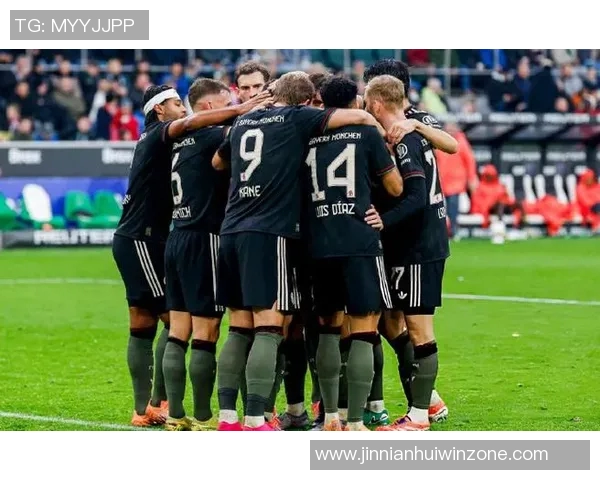 拜仁开季连胜追平AC米兰纪录孔帕尼海报引发球迷热议