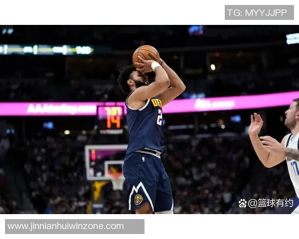 穆雷火力全开29投16中砍下43分6篮板三分球命中率高达55 穆雷火力全开29投16中砍下43分6篮板三分球命中率高达55