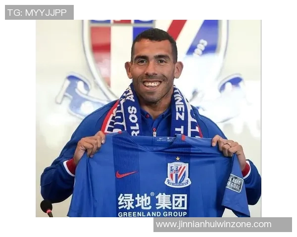 特维斯重返博卡主场获赠纪念球衣感动不已重温昔日辉煌 特维斯重返博卡主场获赠纪念球衣感动不已重温昔日辉煌